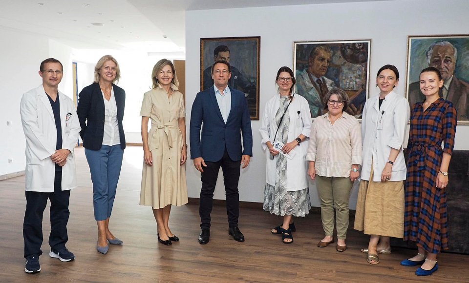 LR ambasadorė Italijoje Dalia Kreivienė susitiko su Nacionalino vėžio instituto atstovais 