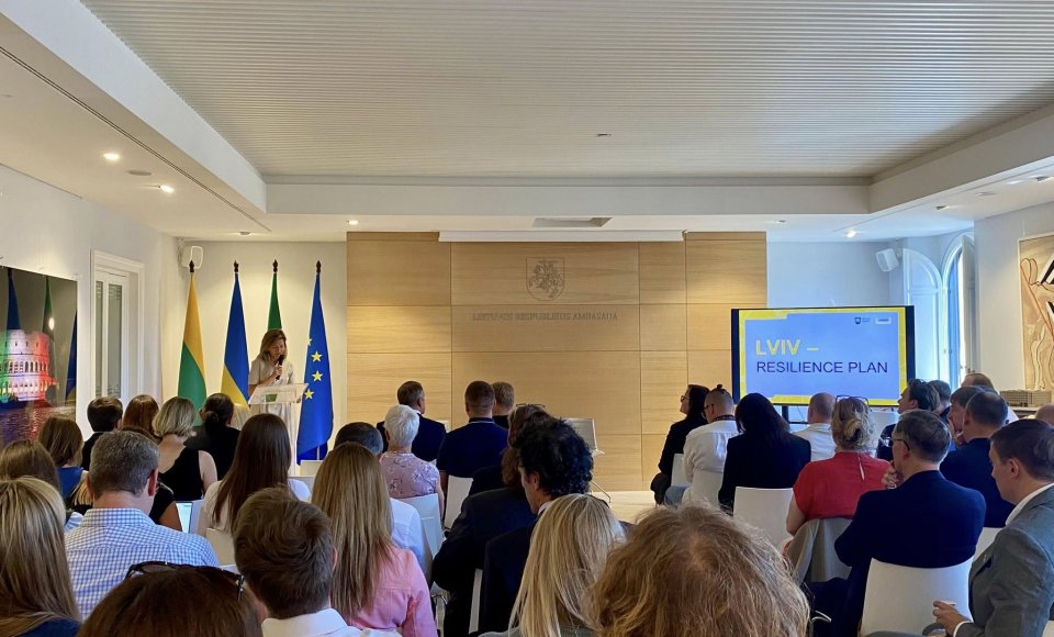 Lietuvos ambasadoje vyko paraštinis Ukrainos atstatymo konferencijos Romoje renginys „Lvivo atsparumo planas"