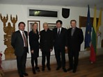 Amb. P. Zapolskas, spec. kultūros atašė I. Gaižutytė, prelatas S. Žilys, Amb. prie šv. Sosto V. Ališauskas, rektorius P.Šiurys
